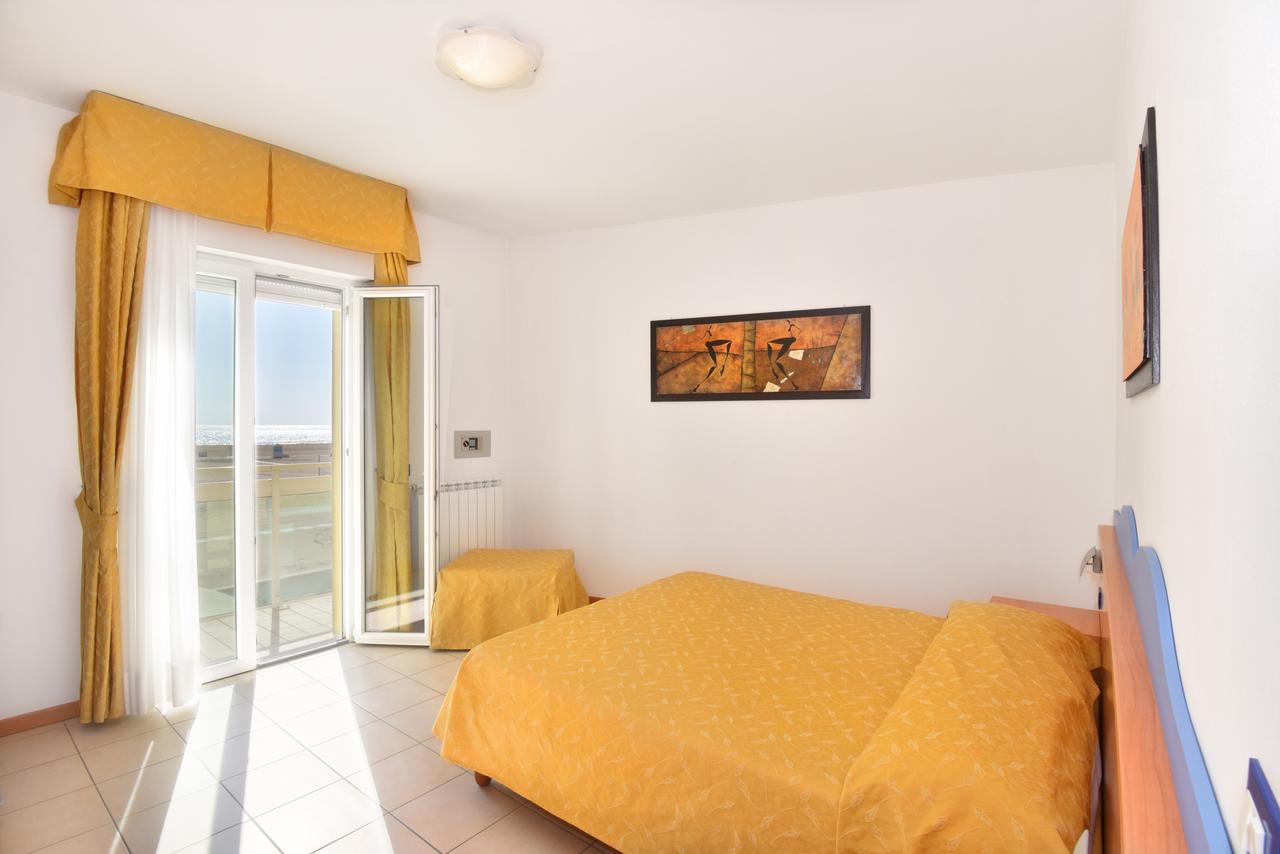 Hotel Villa Olga Caorle Exterior foto