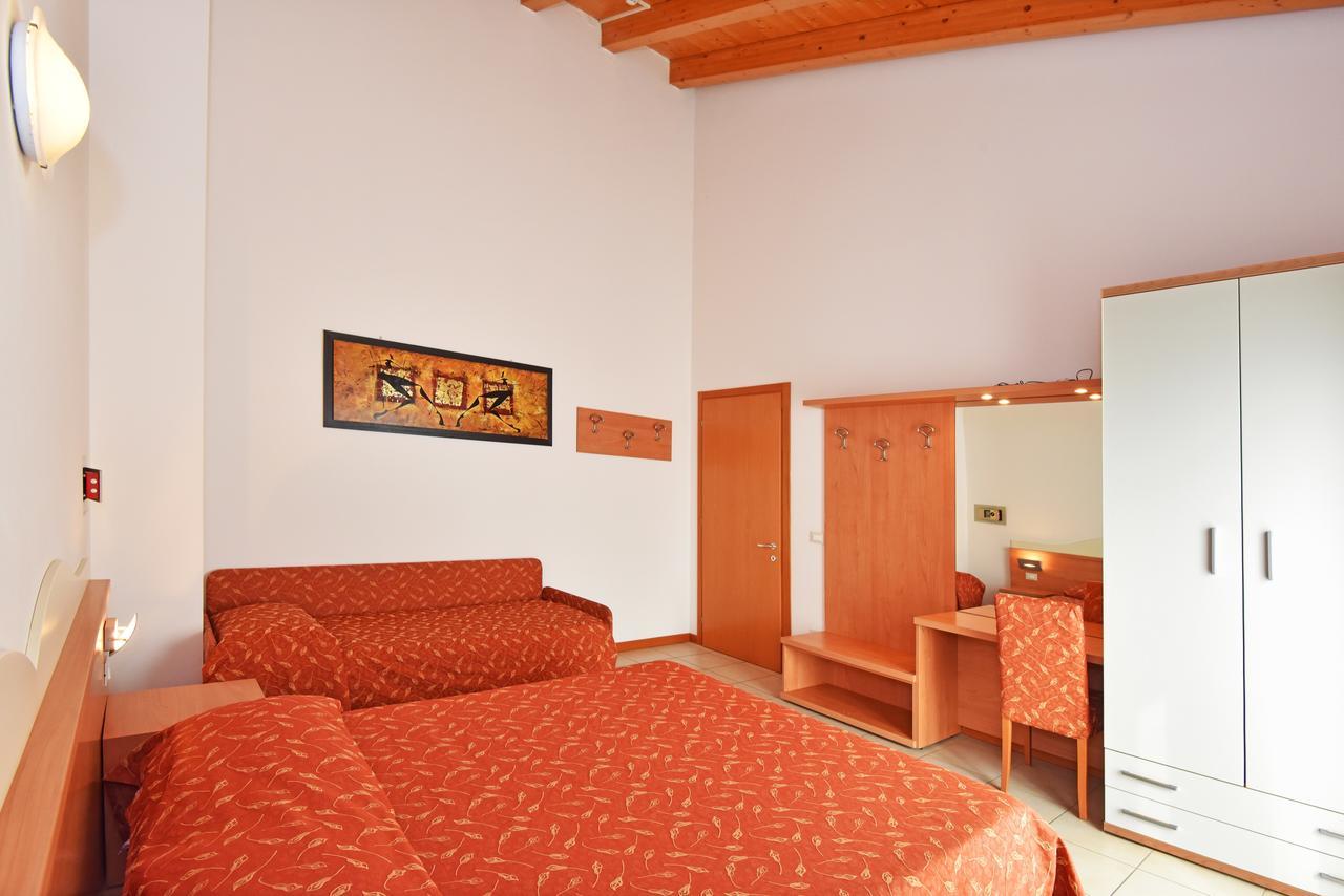 Hotel Villa Olga Caorle Exterior foto